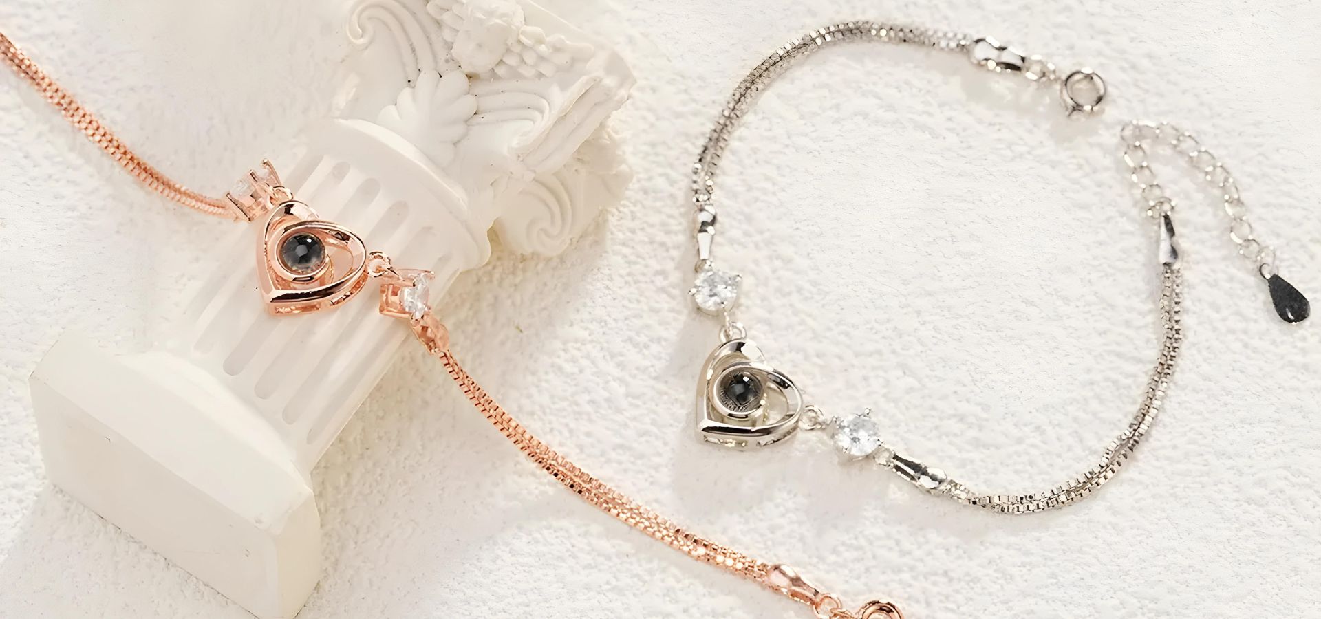 Capturing Memories: The Everlasting Love Bracelet