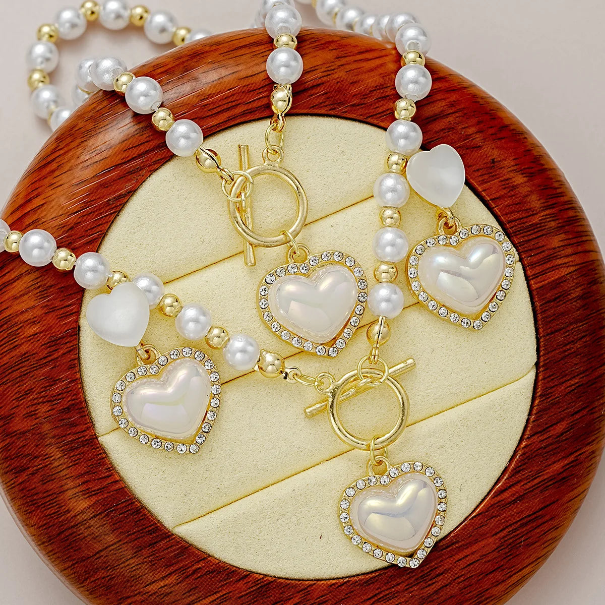 1Set New Personalize, Fashion, And High-End Set with Zircon Heart-Shaped Pearl Bracelet, Earrings, And Necklace, Three Piece Set