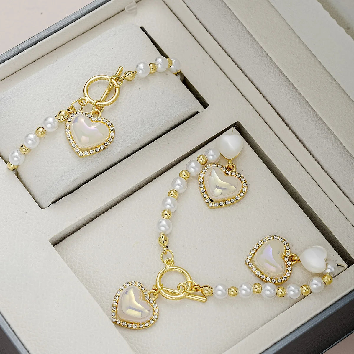 1Set New Personalize, Fashion, And High-End Set with Zircon Heart-Shaped Pearl Bracelet, Earrings, And Necklace, Three Piece Set