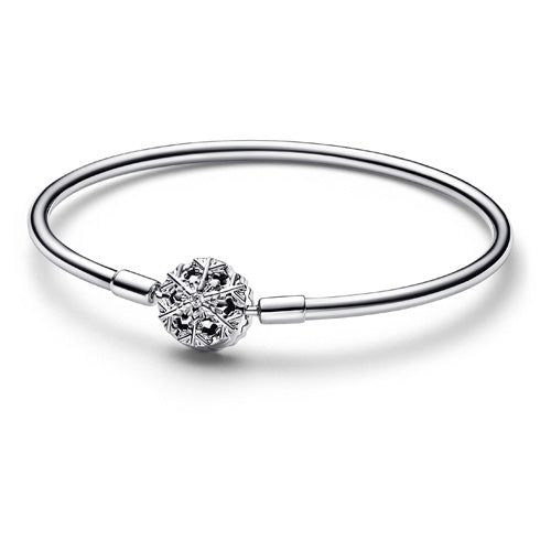 Silver Sparkling Snowflake Clasp Bangle